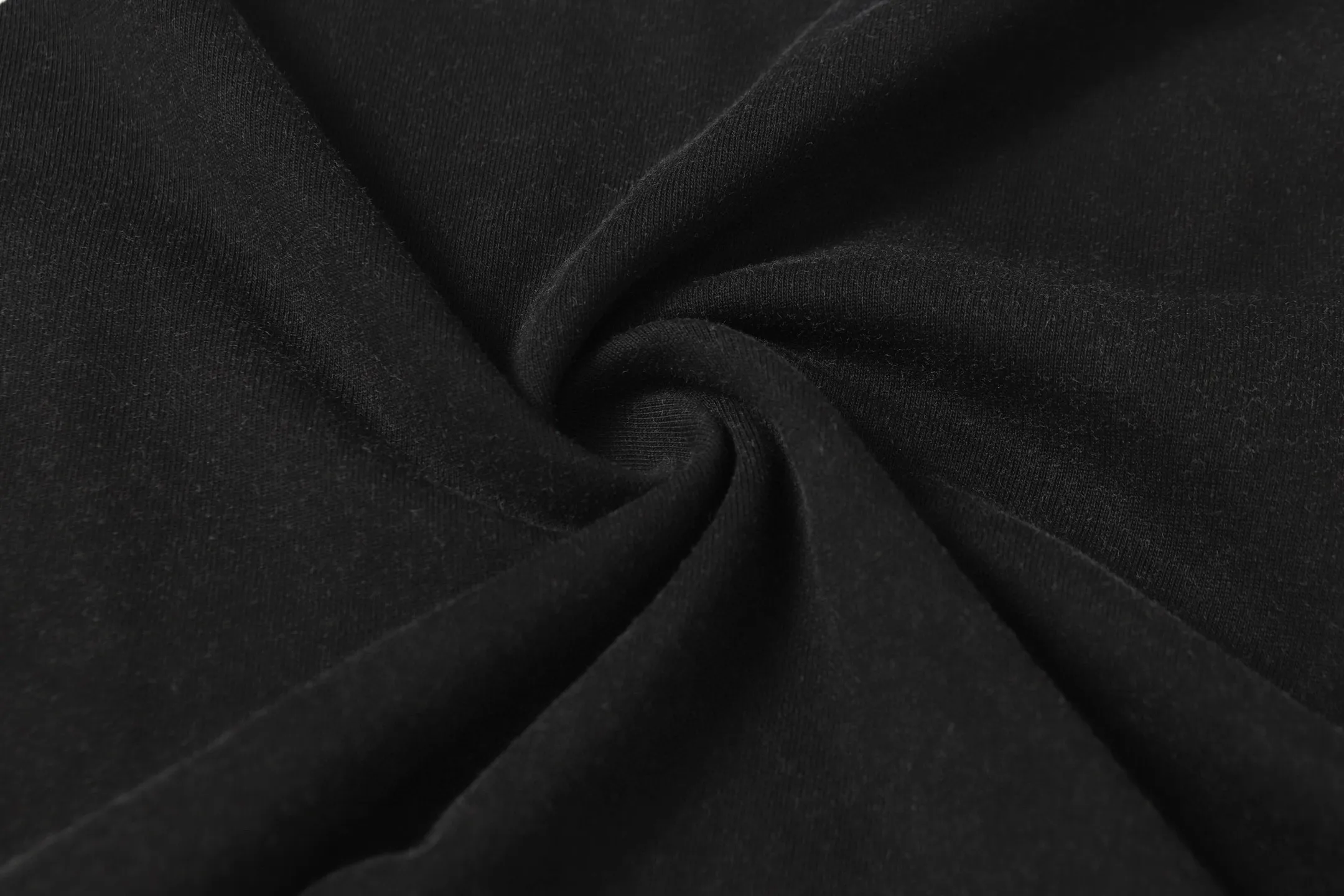 🅿️180 Chrome hearte/Chrome heart ch 25ss early spring new Sanskrit logo washed T-shirt short sleeves. A must-have item for daily commuting for men and women in light luxury. The correct version is welcome to compare. Detailed features ·280g 100% cotton double yarn jersey fabric ·Special thickened 32 pieces of double-strand 1x1 thread in the same vat ·Double-needle cross-stitch technology ·Original main mark washed hangtag COLOUR: Washed black SIZE：xs-l
